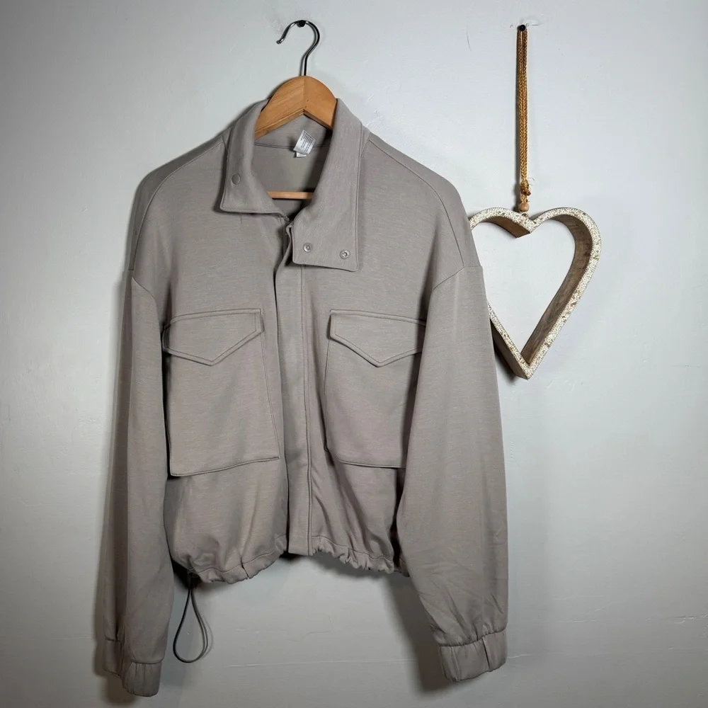 Yogalicious Softlite Scuva Autumn Jacket Utility Streetwear MEDIUM Light Grey